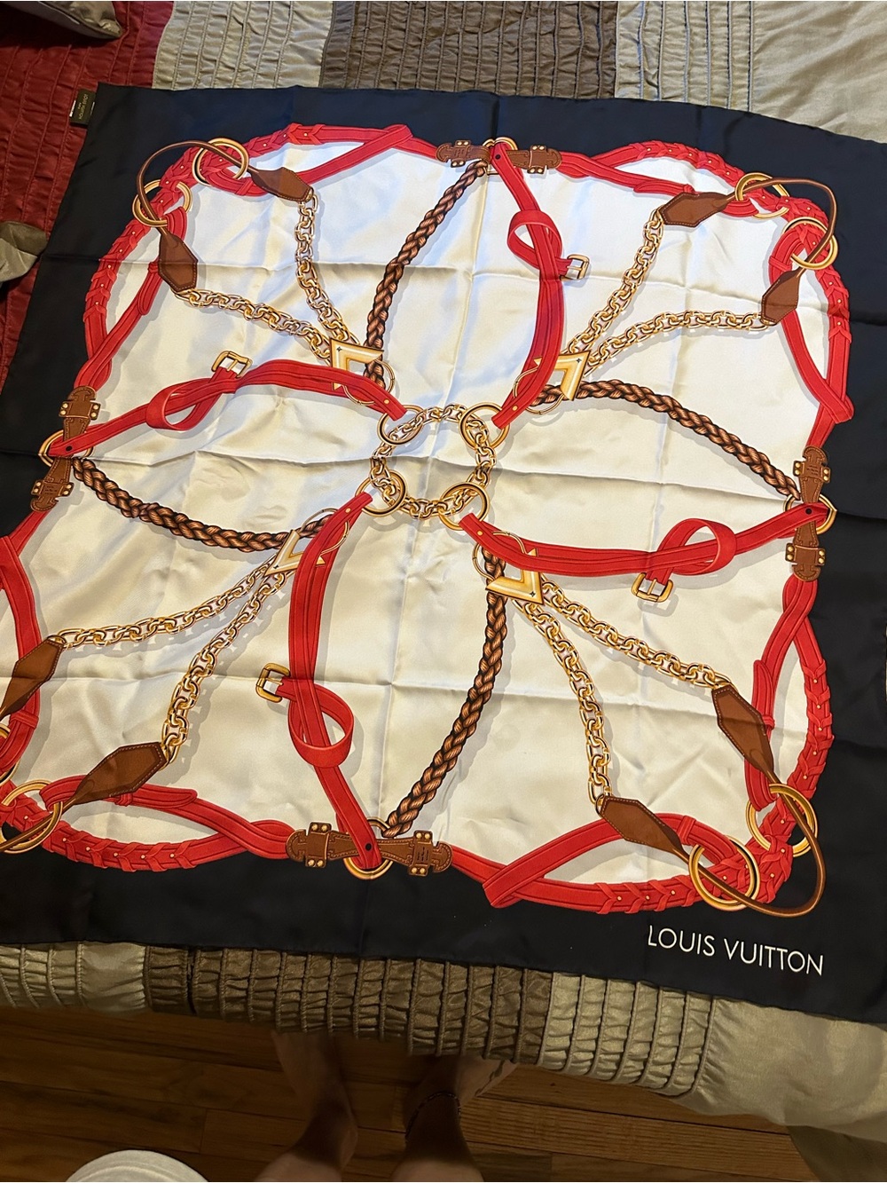 Louis Vuitton Handle Me square silk Scarf 2021